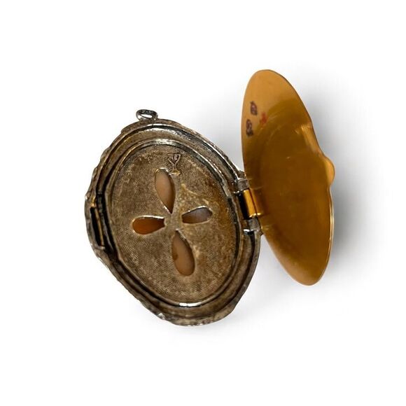 Vintage Cameo Locket Pendant - Picture 6 of 6